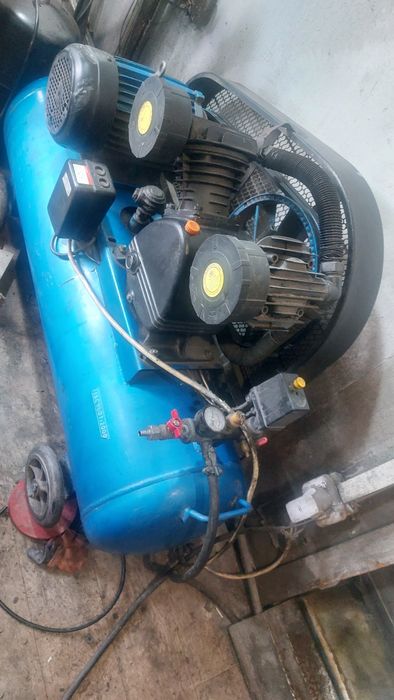 Продаю компрессор