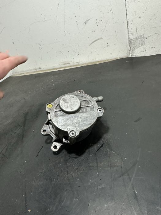 Pompa vacuum Mercedes S-Class W221 S320 S350 3.0 diesel A6422300165