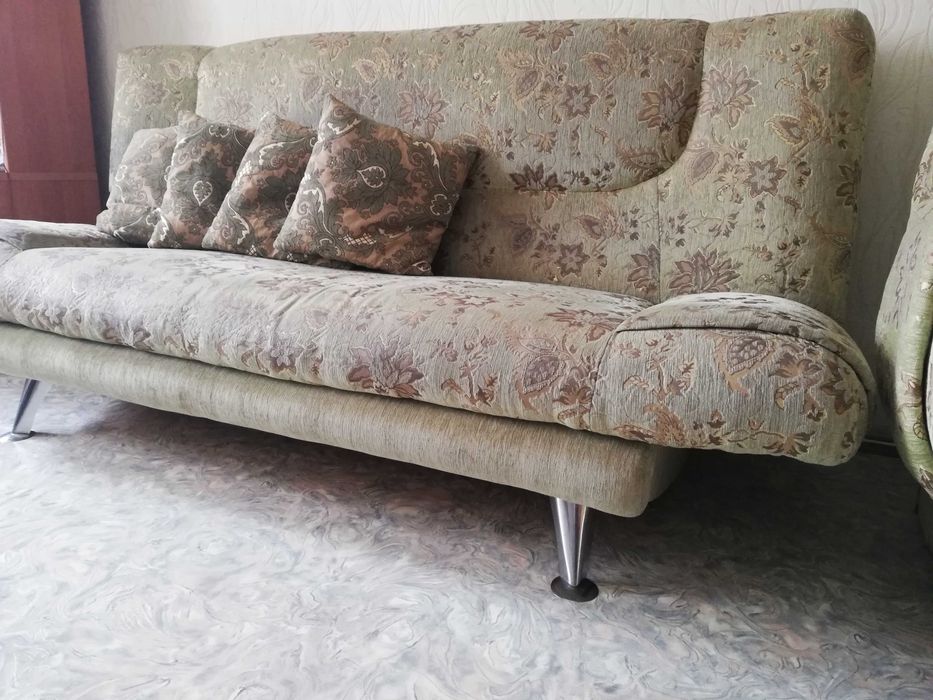 Недорого продам мягкий уголок