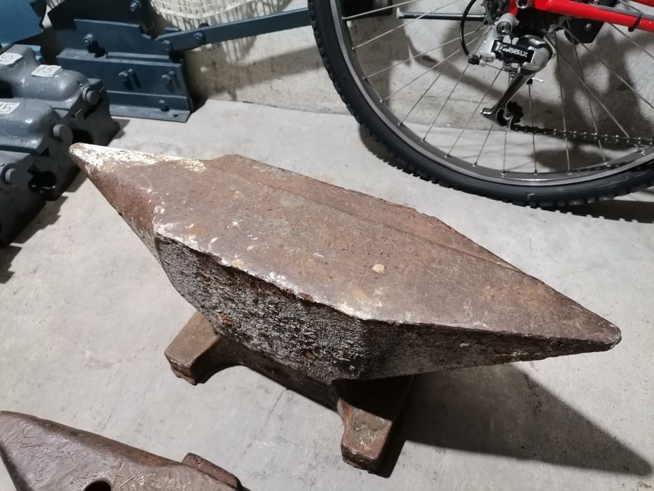 Голяма наковалня 65кг.