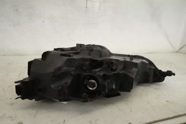 Фар Дясно Оригинален Пълен Лед В Добро Състояние Ауди А3 4 (8Y) / Audi