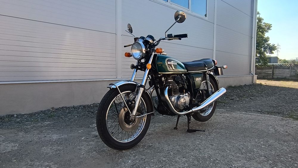 Honda CB 250 G  ( 1976 )