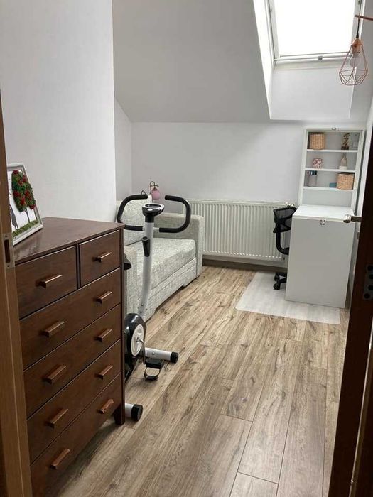 Apartament 3 camere, pe 2 niveluri, parcare inclusa
