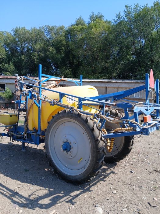 Опрыскиватель прицепной