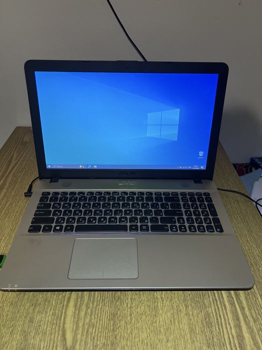 Продается ноутбук ASUS X541S.