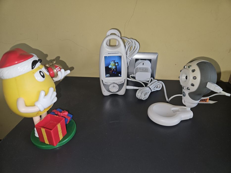 Видео Бебефон MOTOROLA MBP30