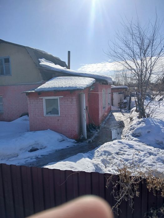 Продам дам на дачном участке