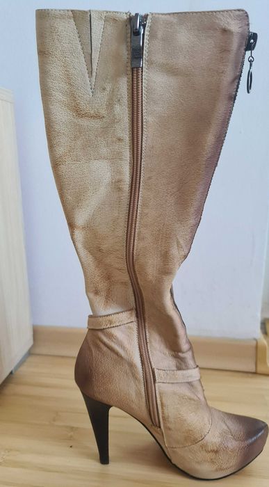 Cizme de damă din piele