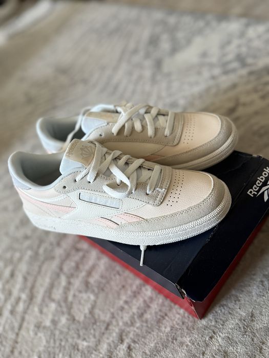 Продам кроссовки reebok