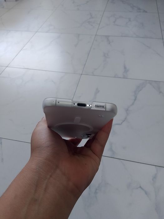 Galaxy s23 plus 1-SIM+ eSIM  Xotira 256GB