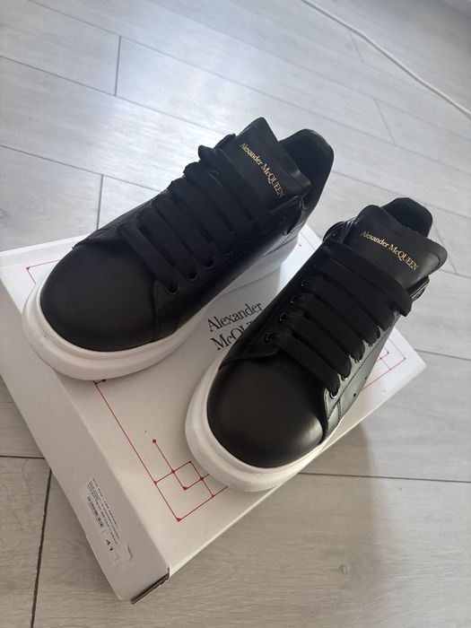 Adidasi Alexander McQueen