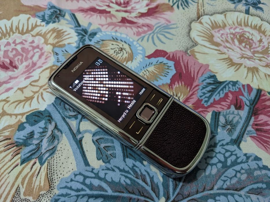 Nokia 8800 Arte Sapphire 1GB & Carbon 4GB