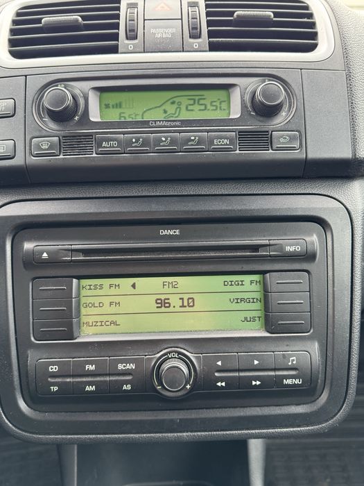 Skoda Fabia II / 1.4 TDI / Xenon / Clima / Incalzire / Pilot /Proprier