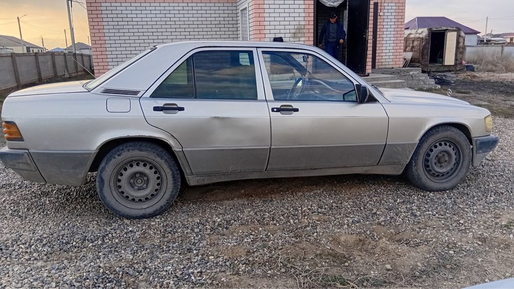 Срочно продам Мерседес 190