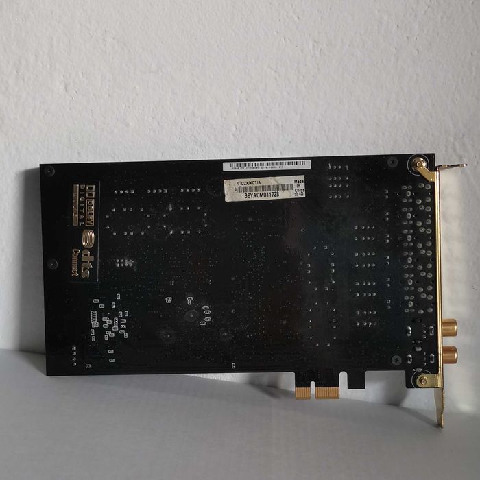 Звукова аудио карта пълен комплект ASUS Xonar D2X, PCI-E x1, 24-bit / 96kHz (5.1) за геймърски PC компютър за Linux Windows CMI8788 [Oxygen HD Audio]