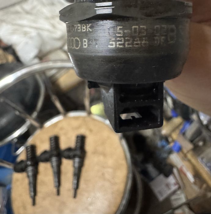 Vand injectoare vw passat b6