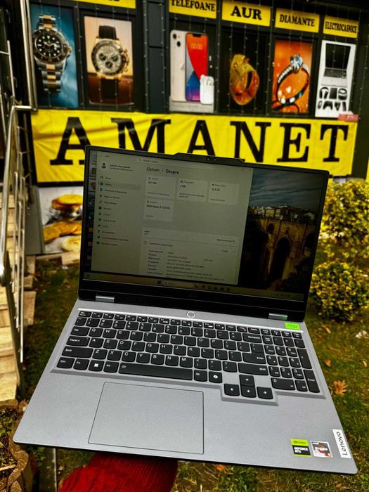 Laptop Gaming Lenovo LOQ 15.6"Full HD/AMD Ryzen 5/12GB /512GB SSD -NOU