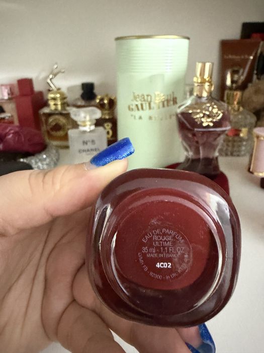 Givenchy rouge, Prada paradoxe, Francisk Kurkdjan