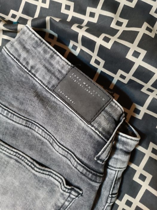 Blugi slim marca Zara mărimea M