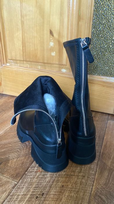 Сапоги новые 38-39