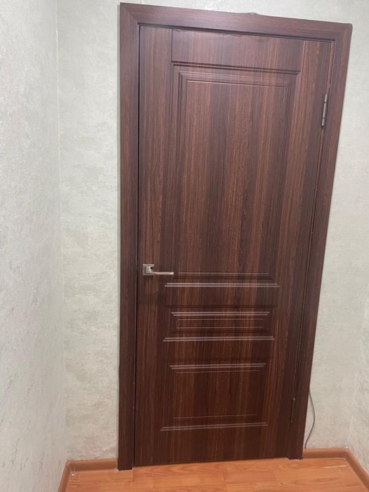 2 есік және ламинат