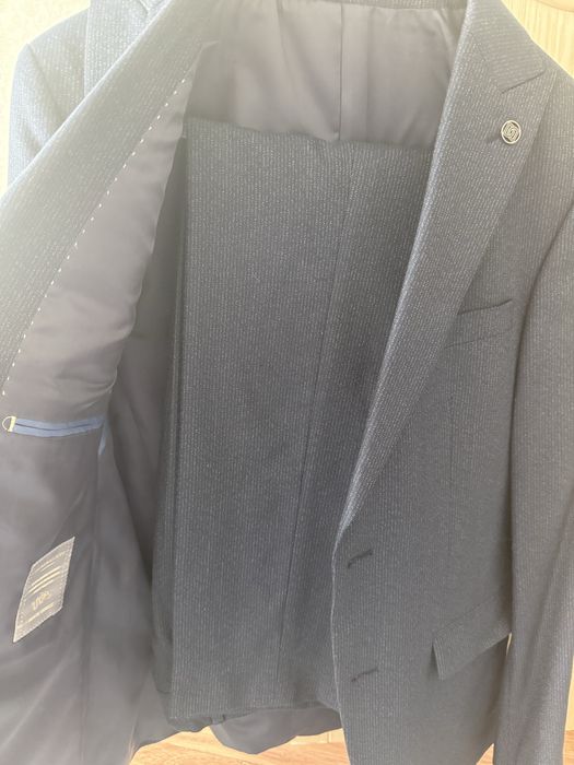 Мужской костюм с брюками