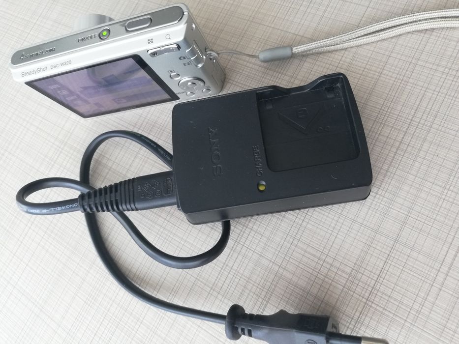 Sony Cyber - Shot  DSC- W320