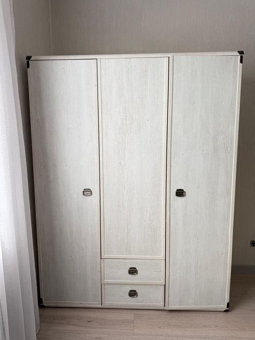 Шкаф для одежды