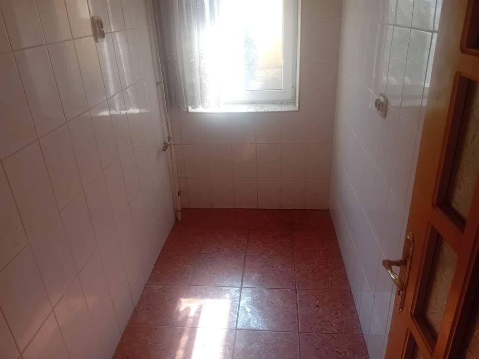 Ap o camera,Maratei, decomandat,30mp,etaj 1,termopan,balcon