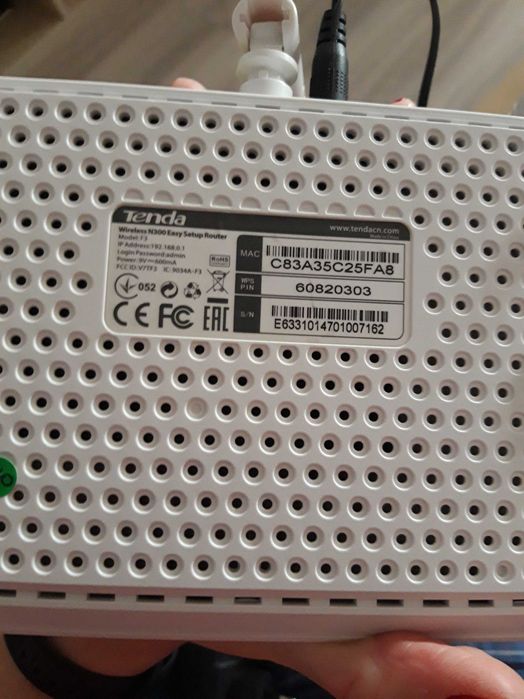 Router wireless Tenda F3