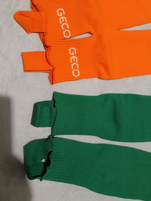 Vând jambiere GECO, ambele perechi 30 lei.