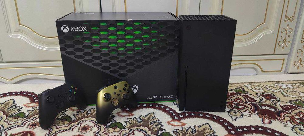 продам Xbox series X 2 джойстик идеальном состоянии как новый 2023года