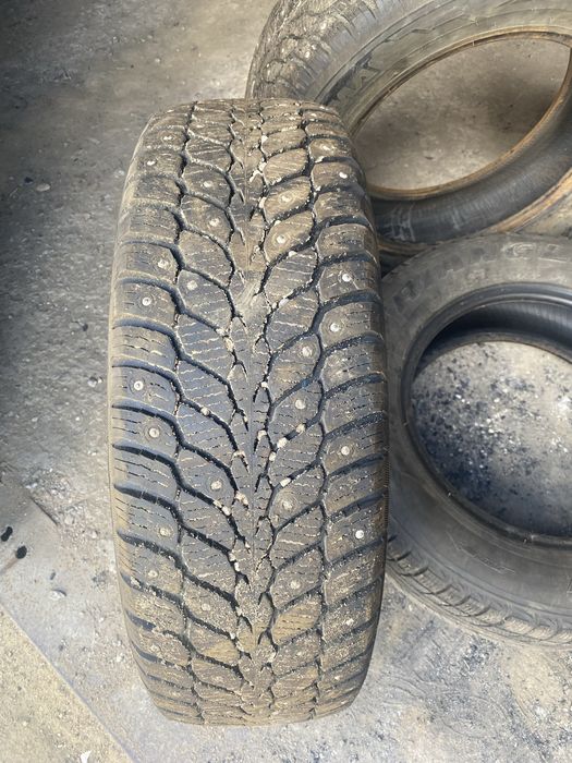 Продам шины 215/65/R16