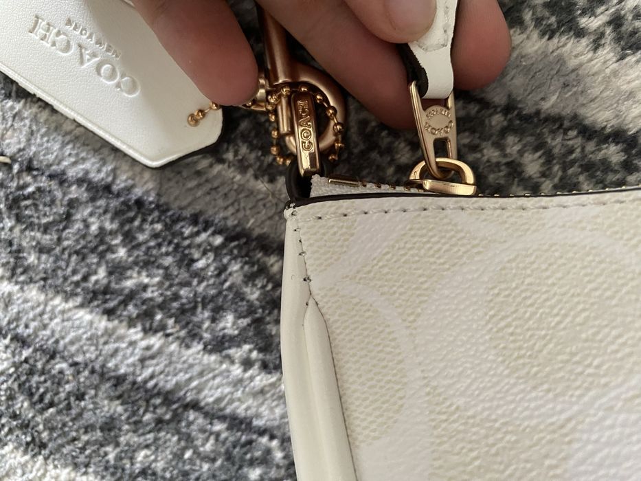 Geanta coach noua cu eticheta