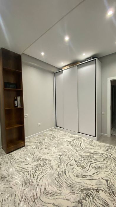 Срочно Продаётся двухкомнатная квартира рядом с метро.