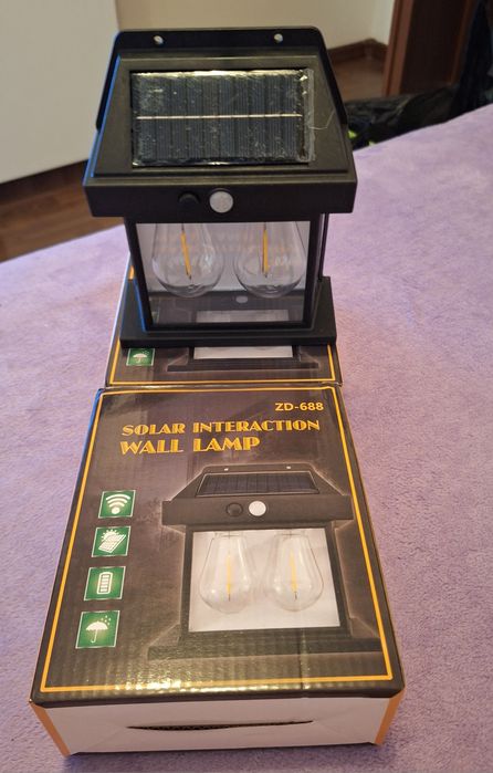 Panou solar cu doua becuri pe senzor de mișcare