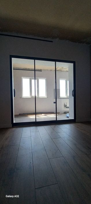 Межкомнатные стеклянные перегородки