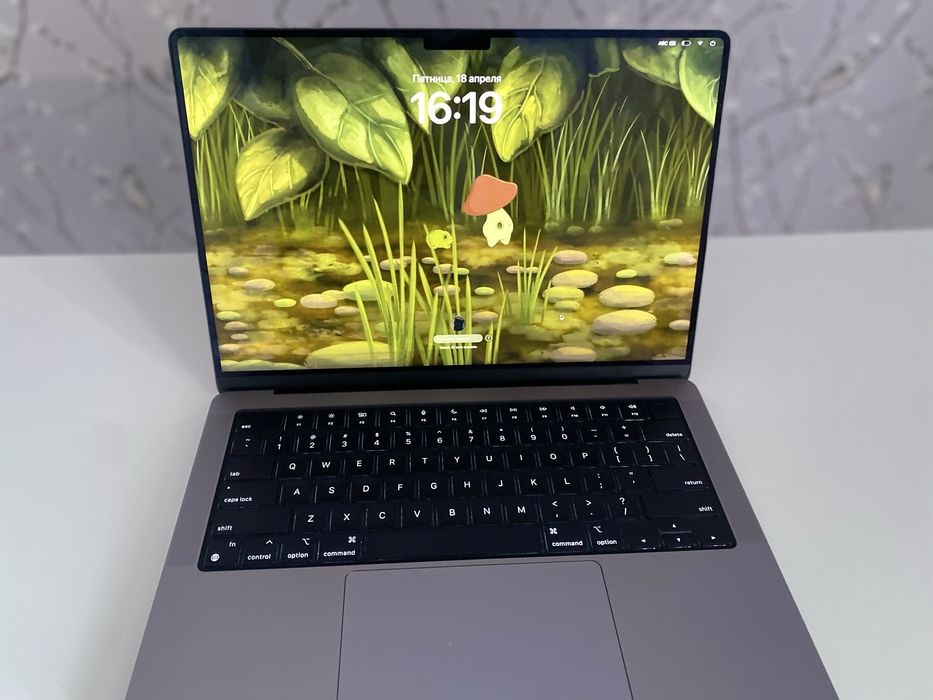 MacBook Pro 14 M3 (2023) 8/512