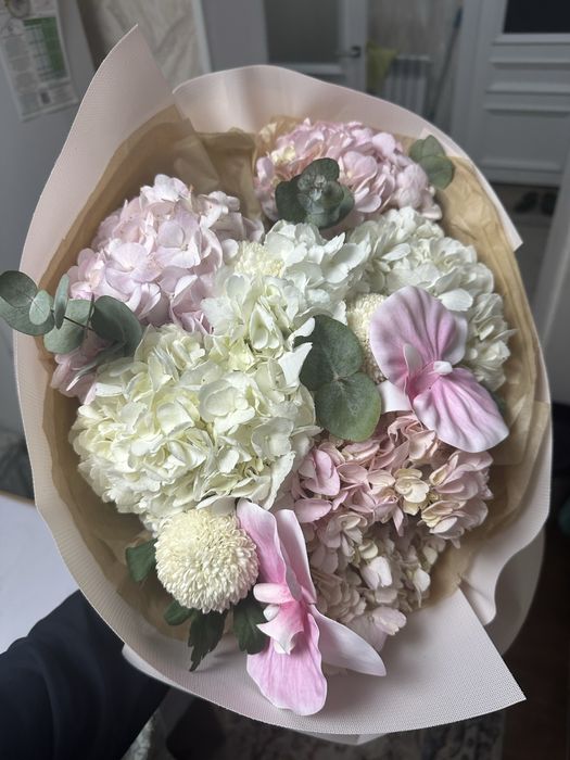 Букеты, цветы свежие