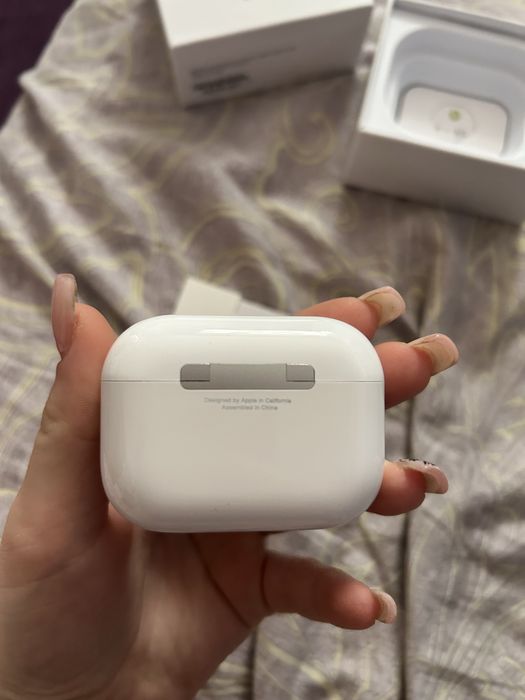 AirPods Pro 3 с гаранция