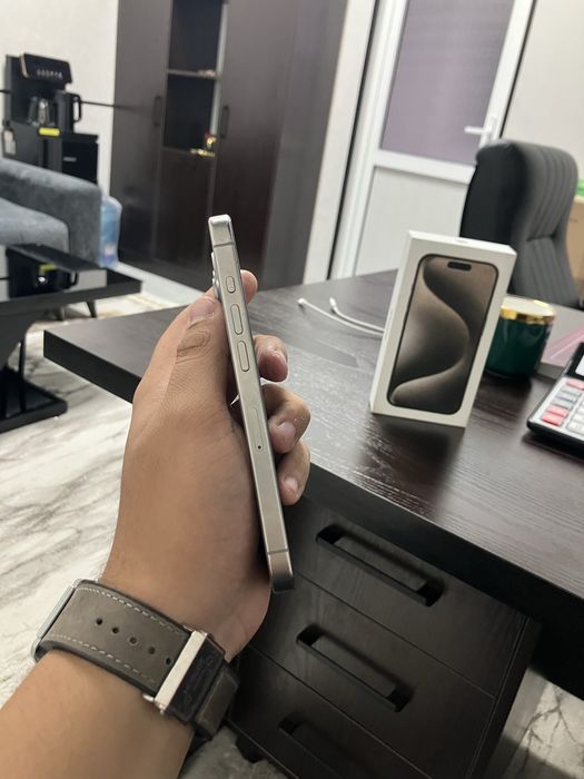 Iphone 15 pro 256 tali 81 yomkst holati yaxwi