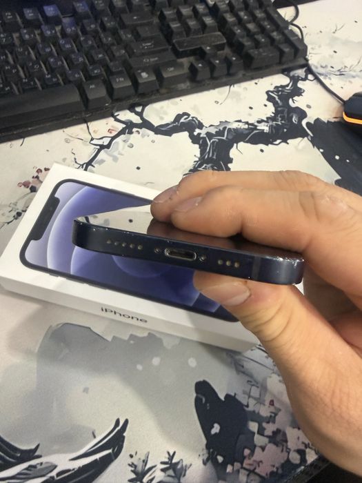 Iphone 12 64 гб. Продам