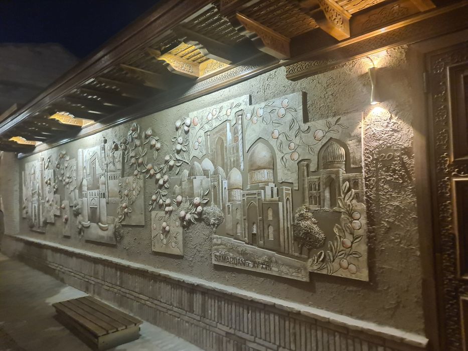 Центр Исламской Цивилизации мечеть Хастимом, Чорсу базар под бизнес