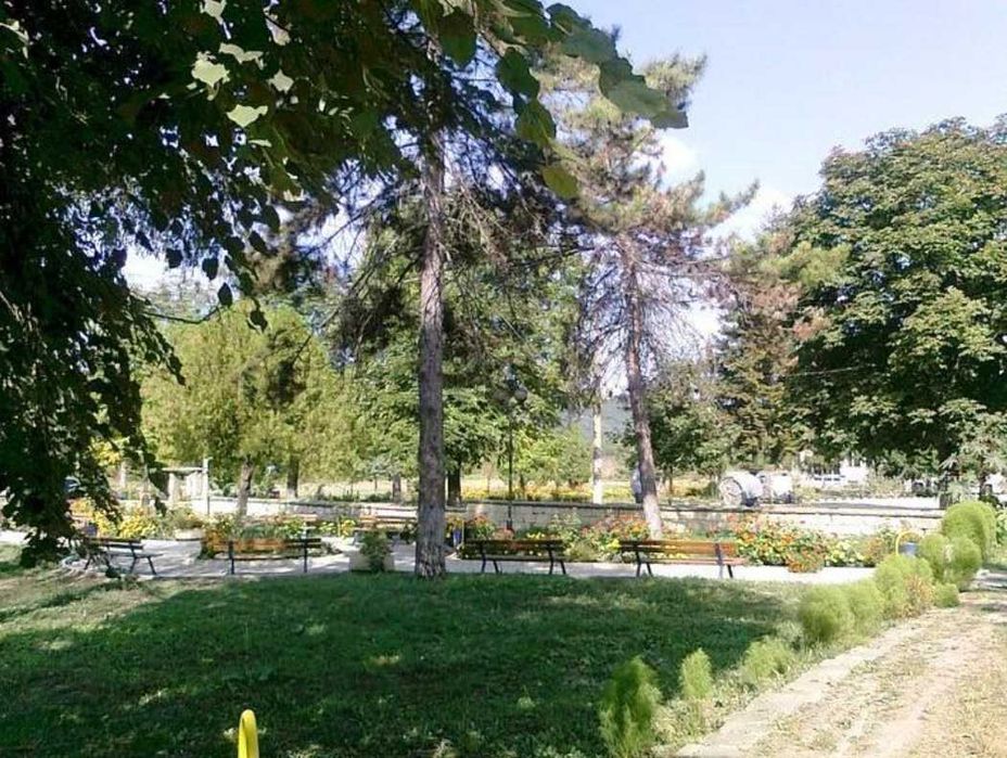 Парцел в регулация с отличен потенциал – с. Садина, община Попово