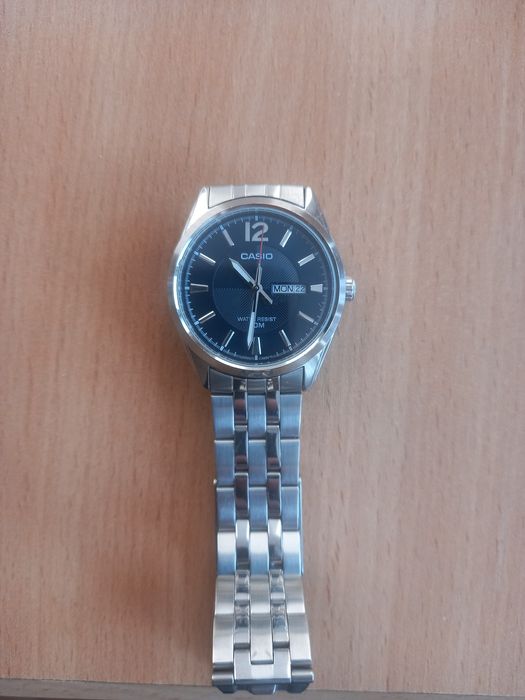 Часы Casio из нержавеющей стали