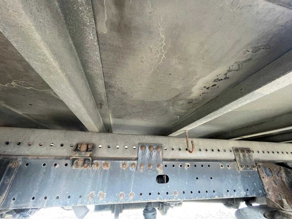 Lada / Bena cu Prelata + Lift hidraulic 1500 Kg