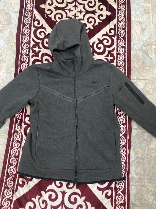 Tech Fleece Grey