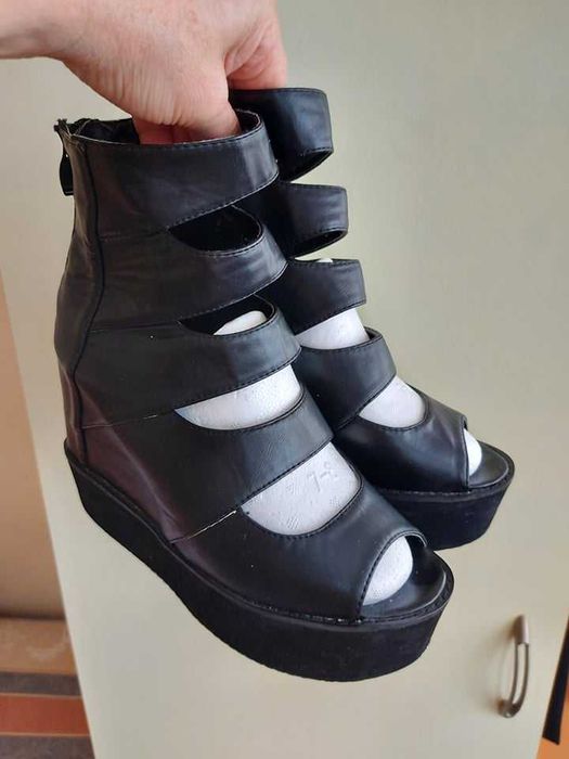 Естествена кожа летни обувки  Фетиш стил на платформа почти нови номер 38