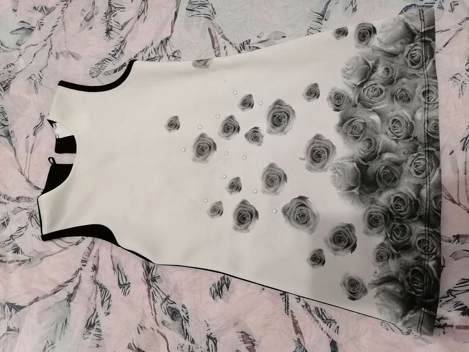 Две детски роклички