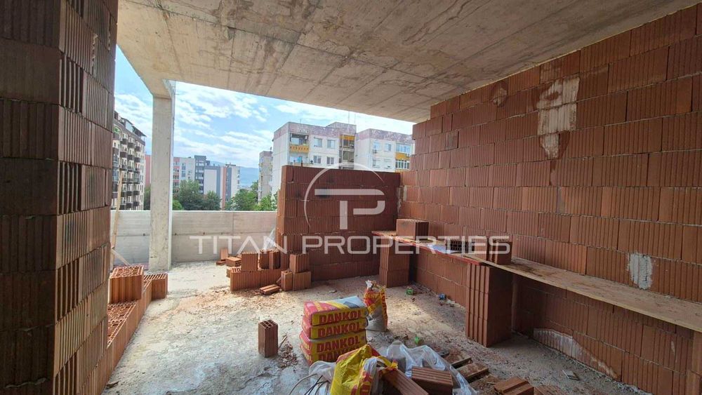 Продава се Тристаен апартамент в Пловдив, Кючук Париж - 123 кв.м за 1253 €/кв.м - Снимка #2